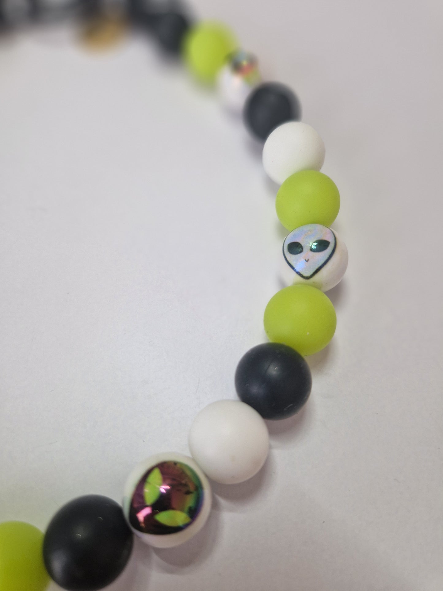 Halloween 🎃 Glow in the Dark Alien 👽 Silikonperlenkette HU20 bis 60cm