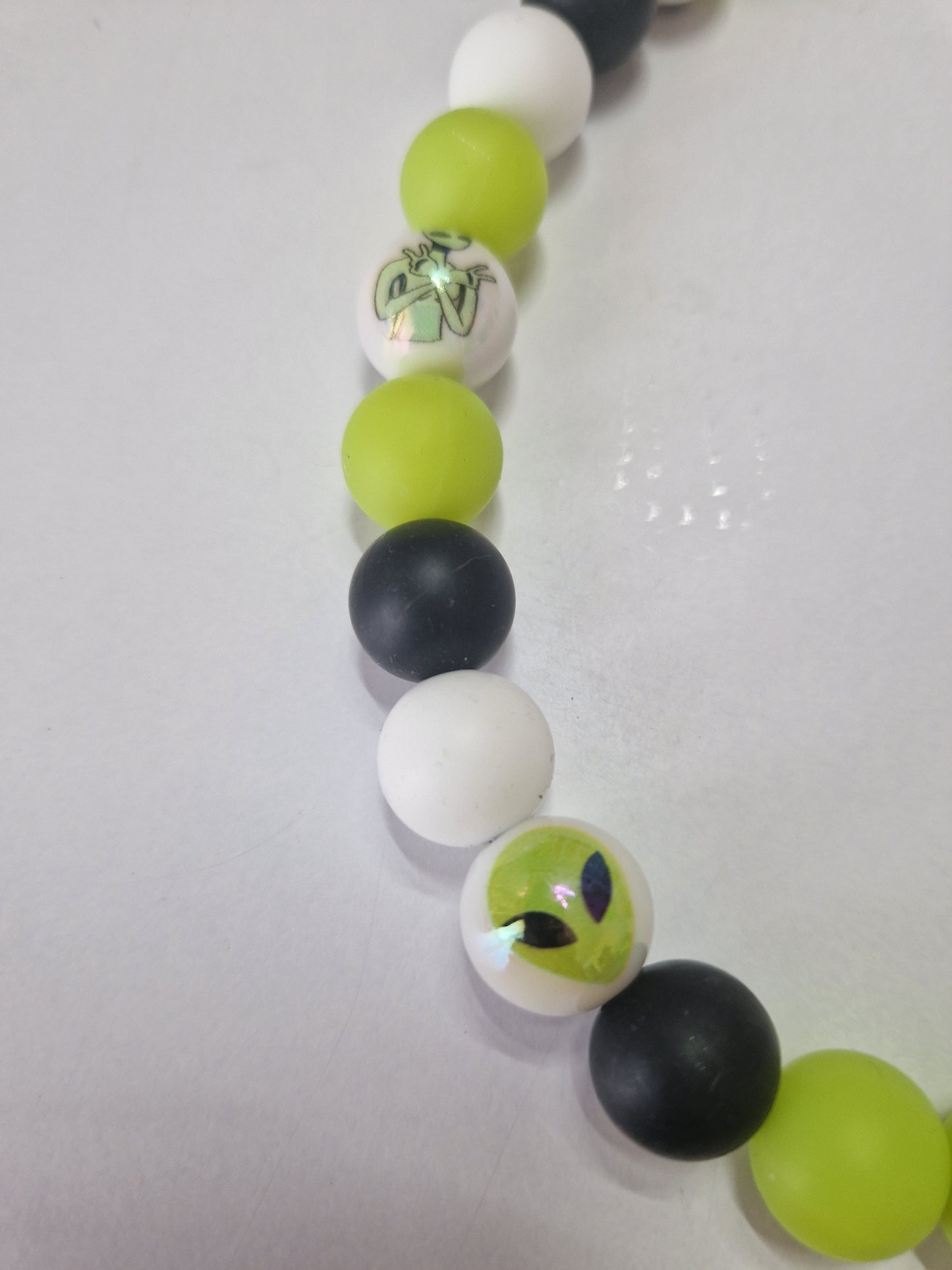 Halloween 🎃 Glow in the Dark Alien 👽 Silikonperlenkette HU20 bis 60cm