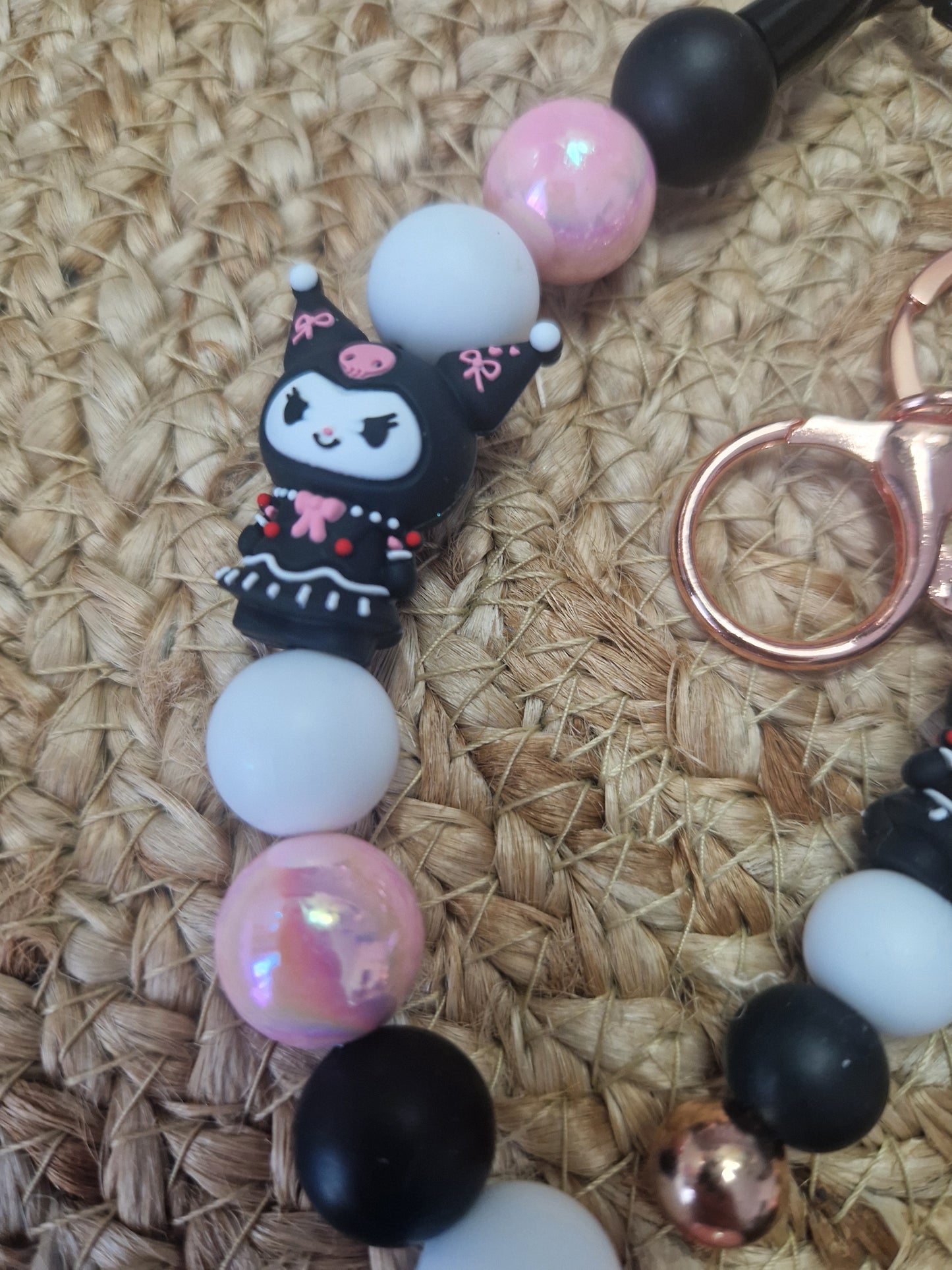 Sanrios Kuromi Perlenkette mit Schlüsselanhänger HU20 bis 60cm